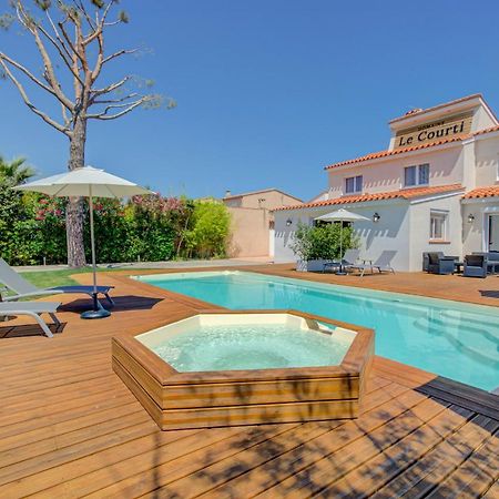 ホテル Domaine Le Courti - Adult Only Le Barcarès エクステリア 写真
