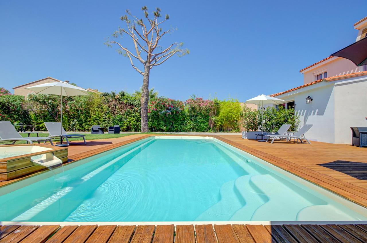 ホテル Domaine Le Courti - Adult Only Le Barcarès エクステリア 写真