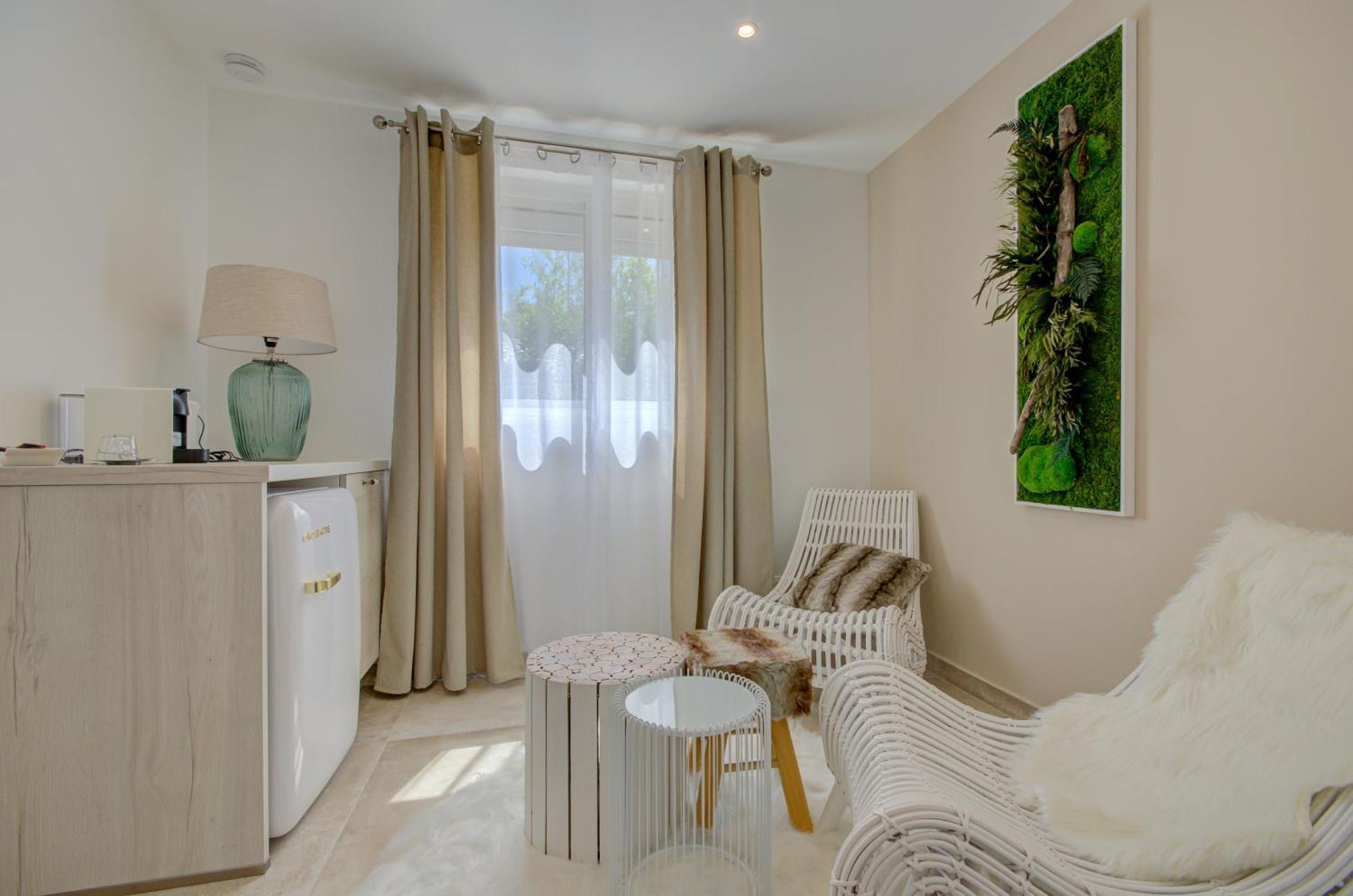 ホテル Domaine Le Courti - Adult Only Le Barcarès 部屋 写真